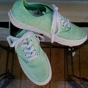 Vans off the wall mint green mandala design size 7.5 woman